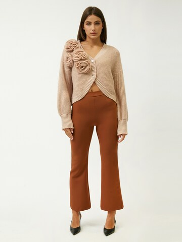 Cardigan 'Flowered' Influencer en beige