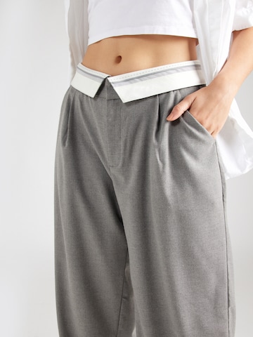 HOLLISTER Wide leg Bandplooibroek 'EMEA' in Grijs