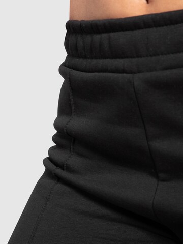 Smilodox Loosefit Hose 'Milea' in Schwarz