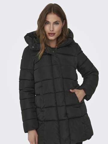 Giacca invernale 'ONLLina' di ONLY in nero: frontale