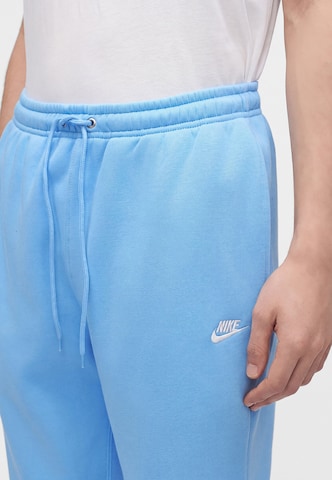 Nike Sportswear - Tapered Pantalón 'CLUB' en azul