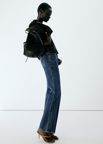 MANGO Bootcut Jeans 'TRINI' i blå