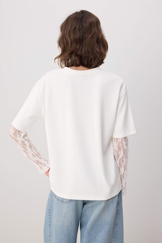 Tricou de la Trendyol pe bej