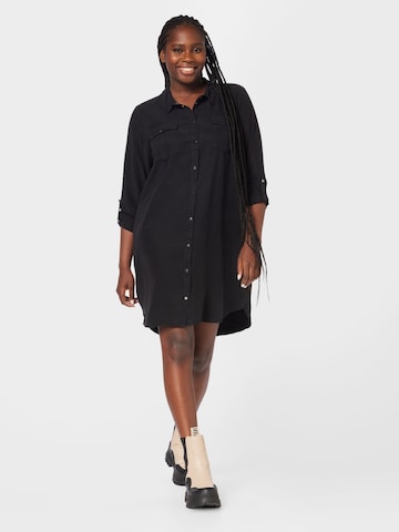 Robe-chemise 'SILA' Vero Moda Curve en noir