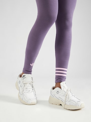 ADIDAS ORIGINALS - Skinny Leggings 'Adicolor Neuclassics' em roxo