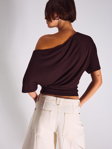 Bershka Shirt in Bruin