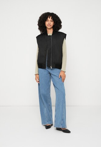 IVY OAK - Chaleco 'JAMILA' en negro