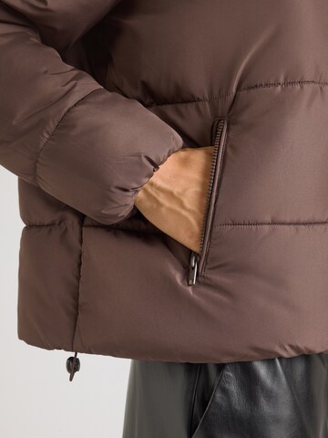 ICHI - Chaqueta de invierno 'IHAVANNA' en marrón