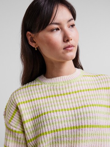 PIECES Sweter 'Gina' w kolorze zielony