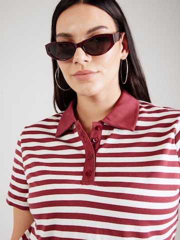 ONLY Carmakoma - Camiseta 'CARVELIA' en rojo