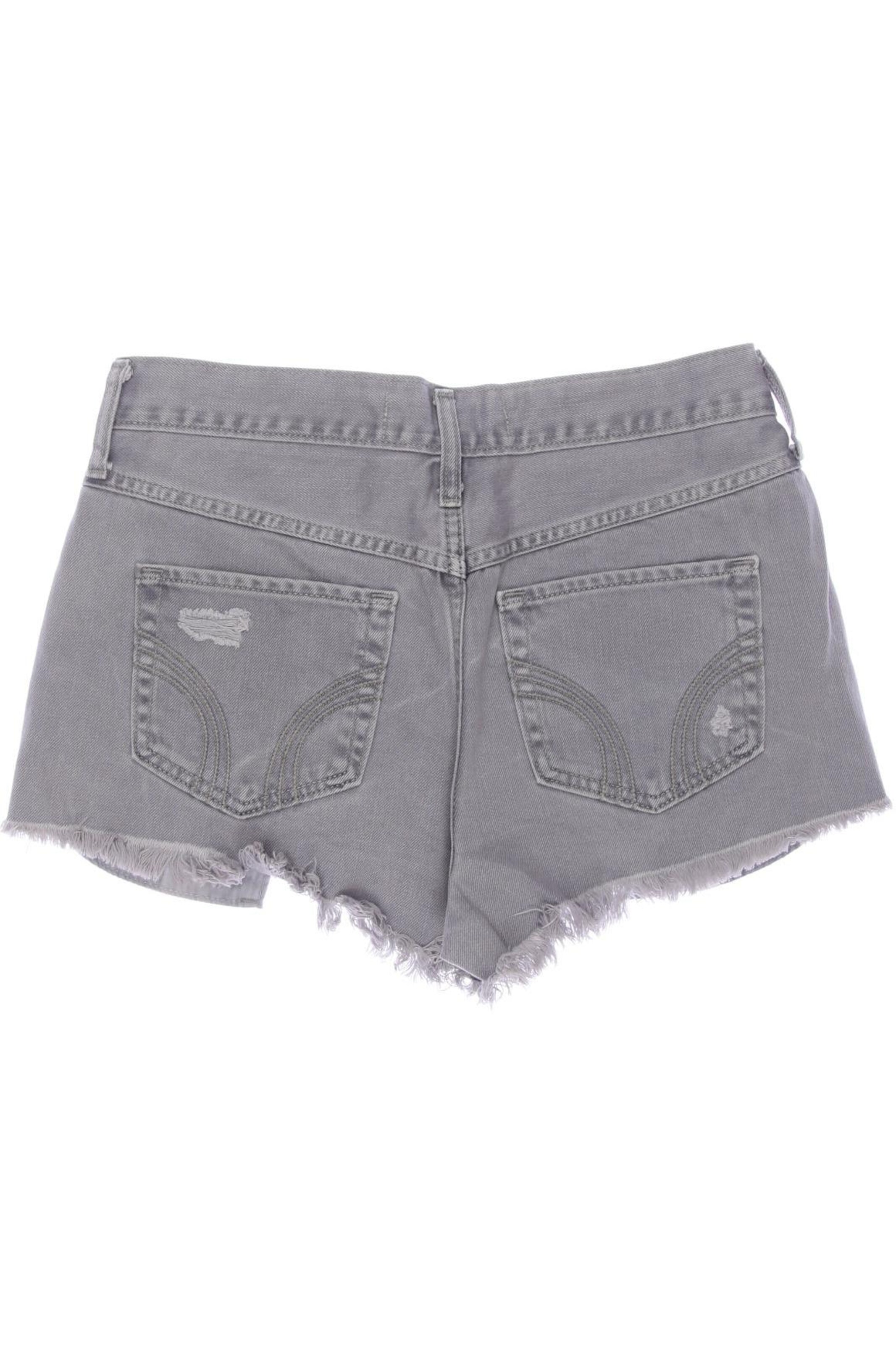HOLLISTER Shorts in M in Grey