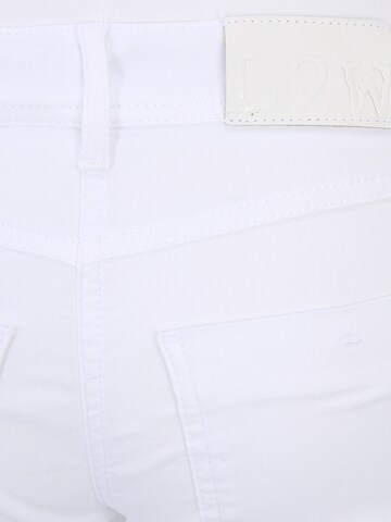 LOVE2WAIT Slimfit Jeans in Weiß