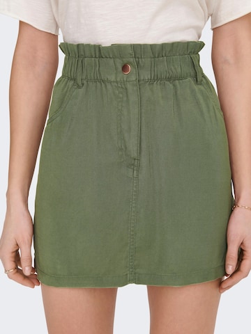 Gonna 'ONLOva-Aris' di ONLY in verde
