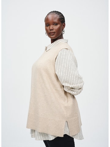 Pullover 'Vista' di Zizzi in beige