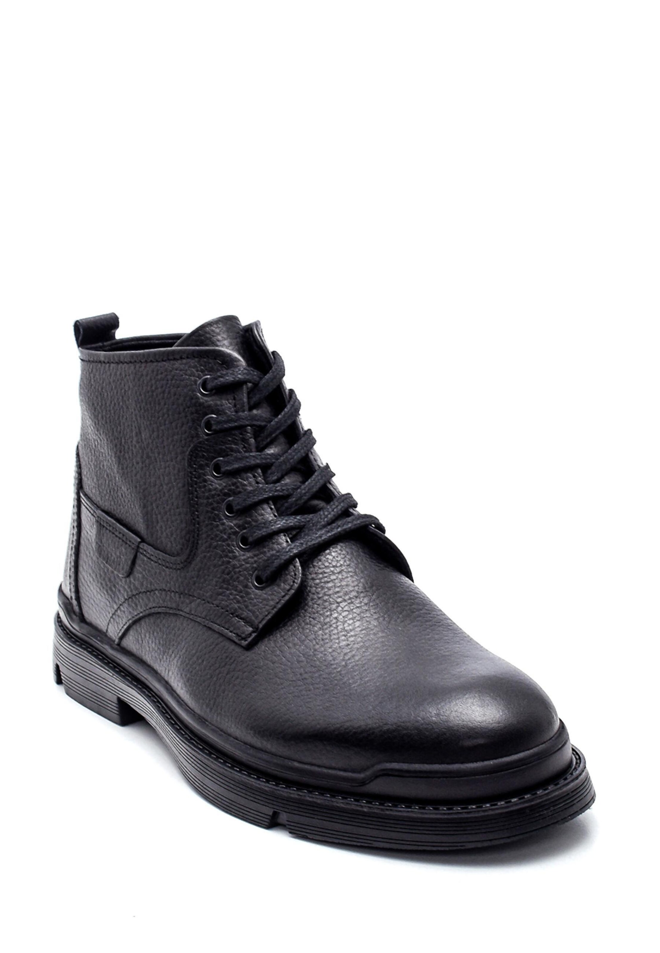 Boots stringati di Derimod in nero