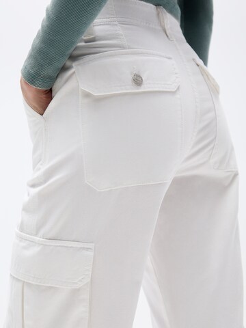 Loosefit Pantaloni cargo di Pull&Bear in bianco