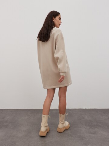 EDITED Jurk 'Fili' in Beige