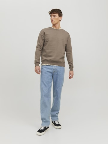 JACK & JONES Sweatshirt 'Star' i brun