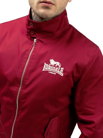 LONSDALE Between-Season Jacket 'Classic' in Red