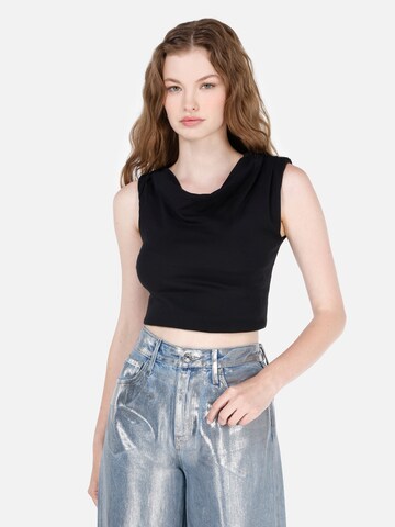 Colin's Top in Black: front
