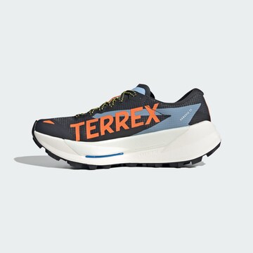 Chaussure basse 'Agravic TT' ADIDAS TERREX en noir