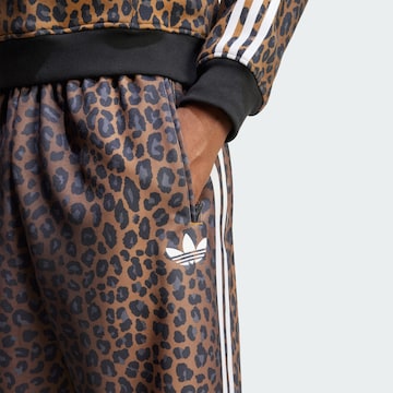 ADIDAS ORIGINALS Loosefit Παντελόνι 'Firebird' σε καφέ
