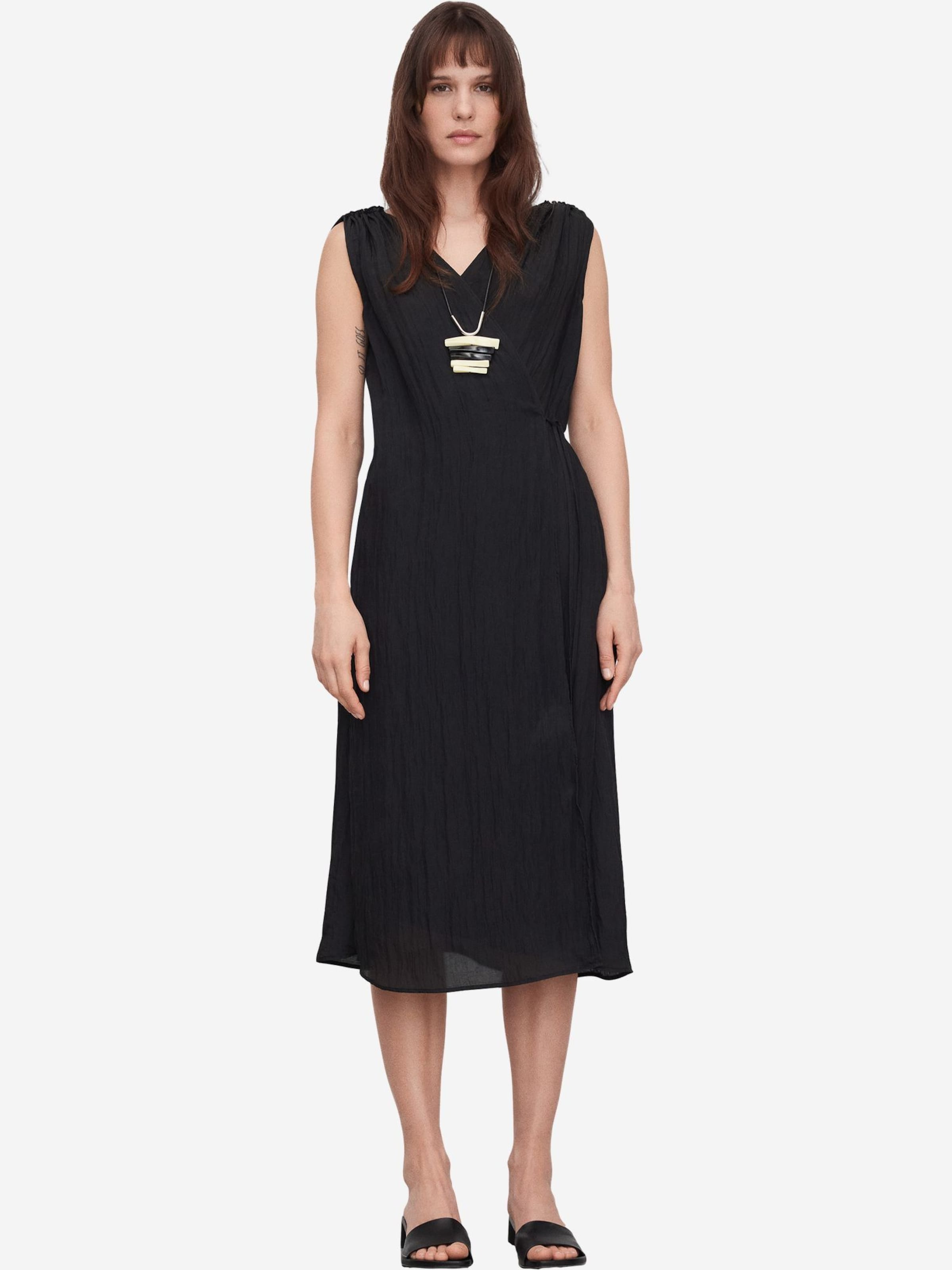 Adolfo Dominguez Mekko värissä musta: etupuoli