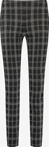 GERRY WEBER Slimfit Broek in Zwart: voorkant