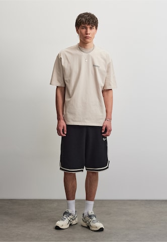 Pegador Regular Shorts in Schwarz: Vorderseite