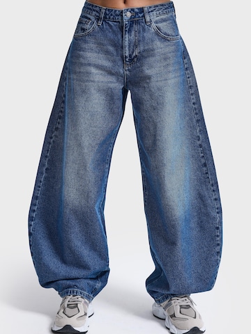 IT'S BASIC - Tapered Vaquero 'MEGA BALLOON MID RISE JEANS' en azul