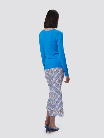 Influencer Pullover in Blau