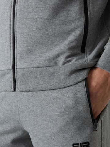 Tommy Life Sweatsuit in Grey
