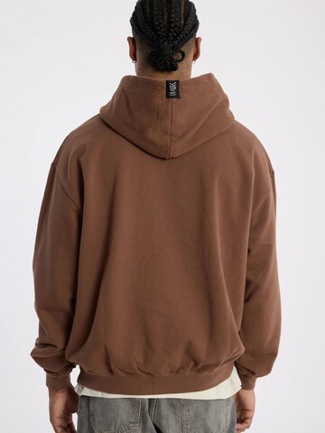 YSPT Studio Sweatshirt 'DUSTY MOCHA' in Brown