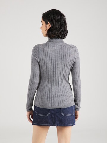 Pullover di Banana Republic in grigio