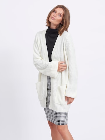 VILA Knit Cardigan in White: front