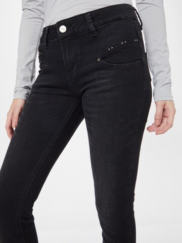 FREEMAN T. PORTER Slimfit Jeans 'Alexa' in Zwart