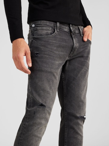 QS Slimfit Jeans 'Rick' i grå