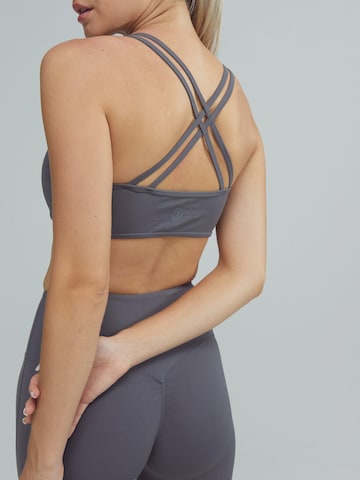 DRILLS Apparel Bustier Sport bh 'ACTIVE DRILLS X-Strap Bra Grey' in Grijs