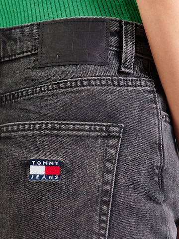 Tommy Jeans Štandardný strih Džínsy 'LAYLA' - Čierna