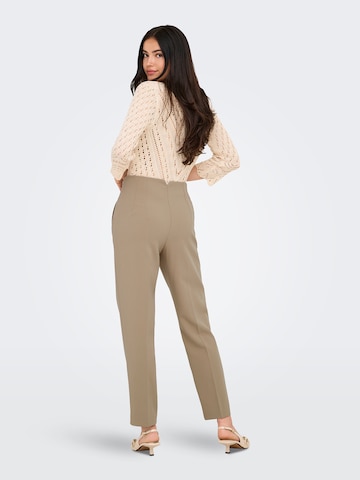 Regular Pantalon à plis 'ONLRaven' ONLY en marron