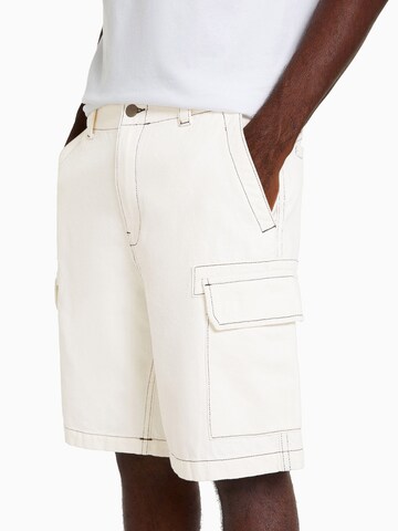 Loosefit Pantaloni cargo di Bershka in beige