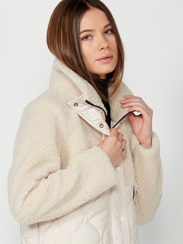 KOROSHI Between-seasons parka in White