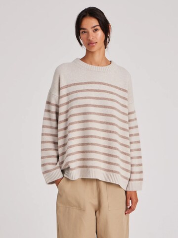 Gai+Lisva Oversized neulepaita 'Barbera' värissä beige: etupuoli