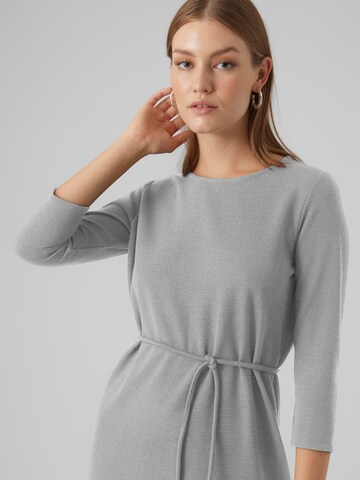 VERO MODA - Vestido 'CINA' em cinzento