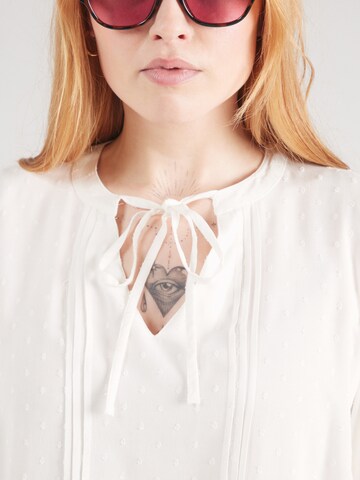 Camicia da donna 'CARMibel' di ONLY Carmakoma in bianco