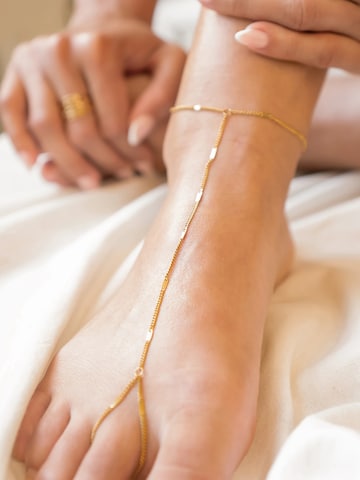 Gioiello per i piedi 'Starburst Toe Chain' di Hey Happiness in oro: frontale