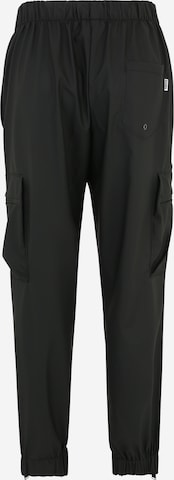 Effilé Pantalon cargo RAINS en noir