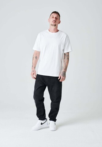 2Y Premium Loosefit Jeans in Zwart: voorkant