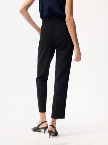 adl Regular Pants in Black