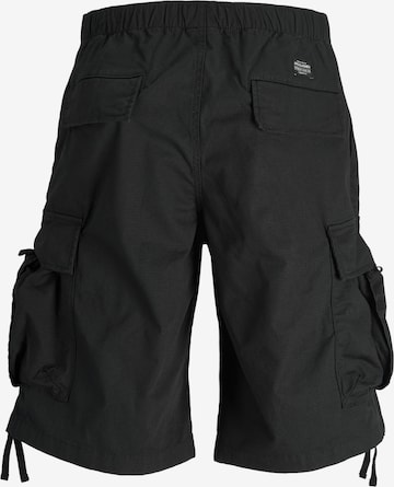 JACK & JONESLoosefit Cargo hlače 'ZAYN' - crna boja